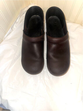 Dansko XP 2.0 Dark Brown LEATHER Clogs size 43 Slip Resistant 12.5-13